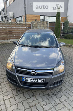Хетчбек Opel Astra 2004 в 