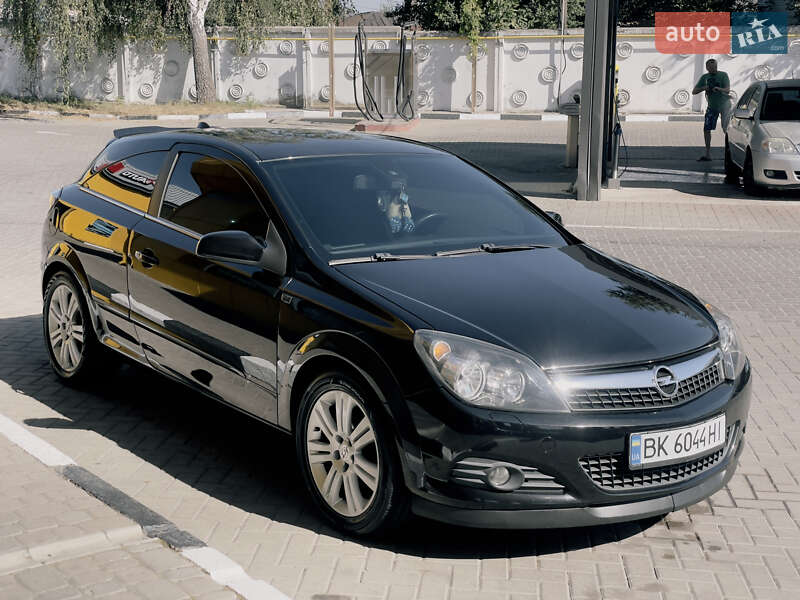 Хэтчбек Opel Astra 2009 в Ровно