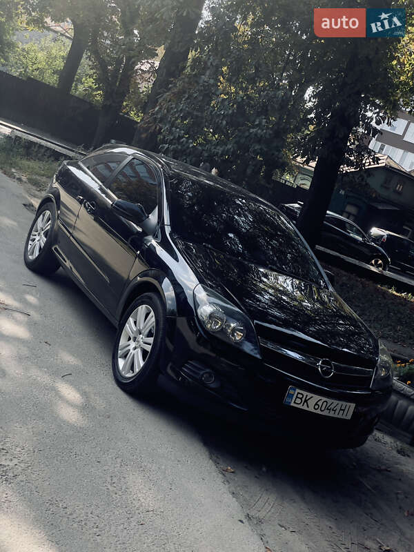 Хэтчбек Opel Astra 2009 в Ровно