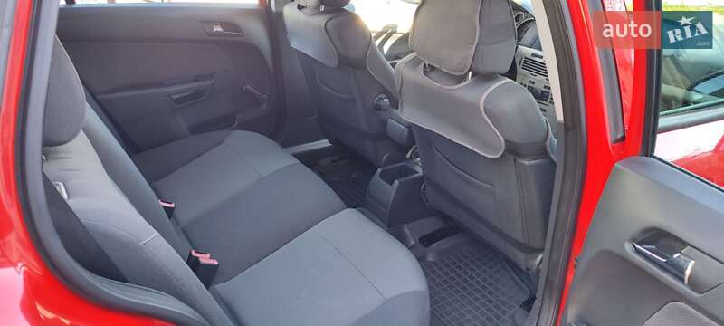 Універсал Opel Astra 2007 в Житомирі