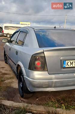 Хэтчбек Opel Astra 2001 в  фото 4 Хэтчбек Opel Astra 2001 в