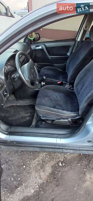 Хетчбек Opel Astra 2001 в Долині