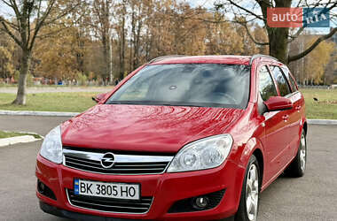 Універсал Opel Astra 2007 в Рівному