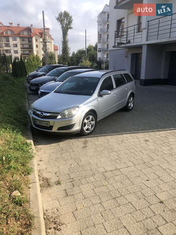 Универсал Opel Astra 2007 в Львове