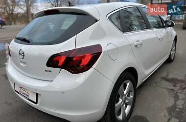 Хэтчбек Opel Astra 2010 в Сумах