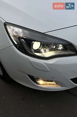 Хэтчбек Opel Astra 2010 в Сумах