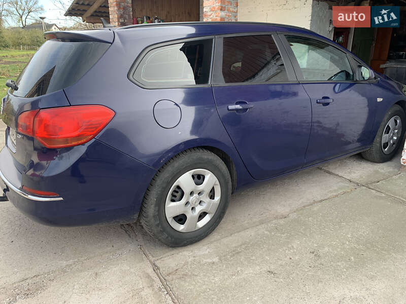 Универсал Opel Astra 2013 в Варве фото 4 Универсал Opel Astra 2013 в Варве