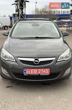 Універсал Opel Astra 2011 в Дубні