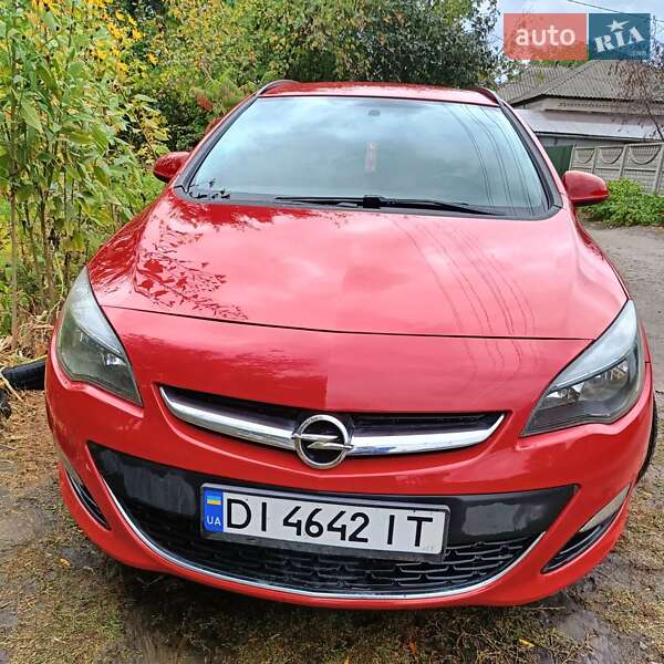 Універсал Opel Astra 2012 в Ізюмі
