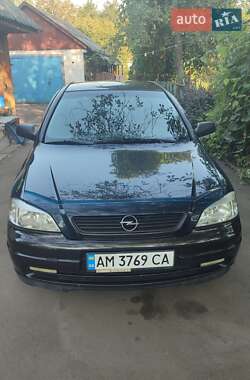 Седан Opel Astra 2008 в Коростене