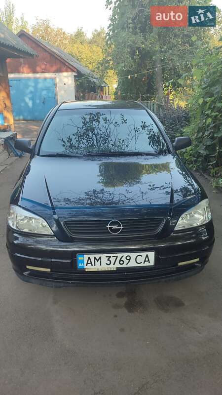 Седан Opel Astra 2008 в 