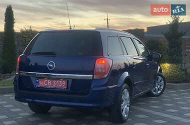 Универсал Opel Astra 2009 в Стрые