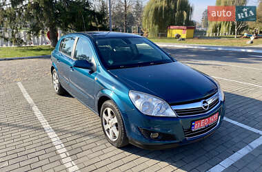 Хэтчбек Opel Astra 2007 в Луцке