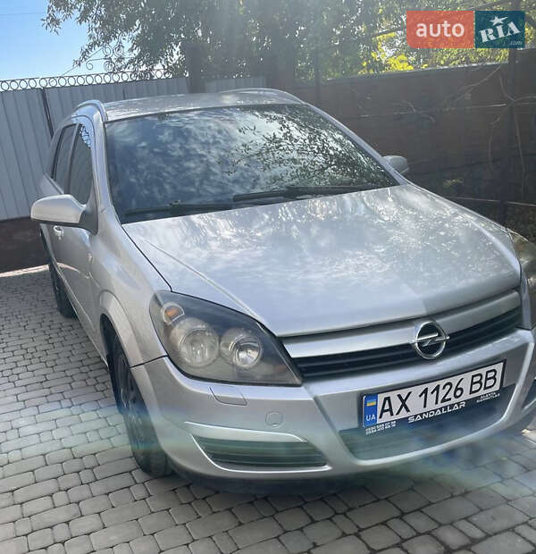 Универсал Opel Astra 2004 в Мерефа