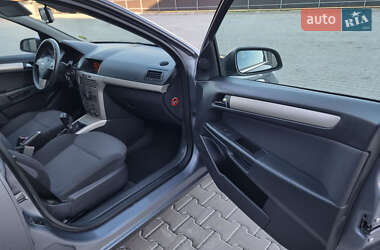 Универсал Opel Astra 2008 в Черкассах