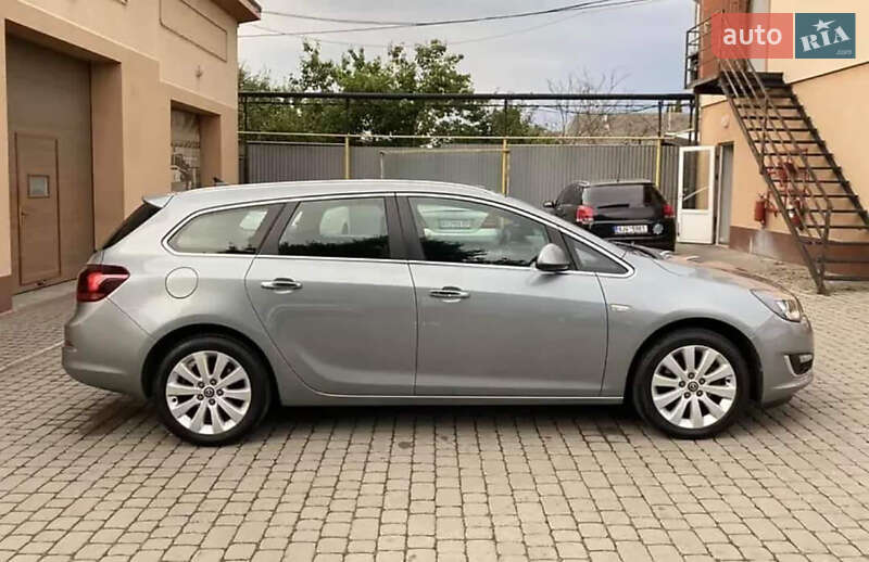 Універсал Opel Astra 2012 в Виноградові