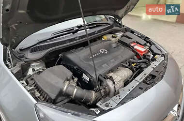 Универсал Opel Astra 2012 в 