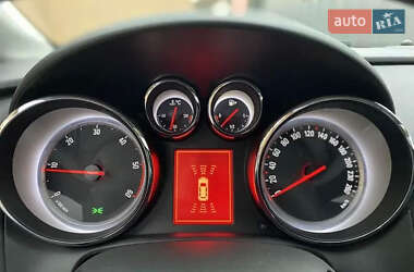 Универсал Opel Astra 2012 в 