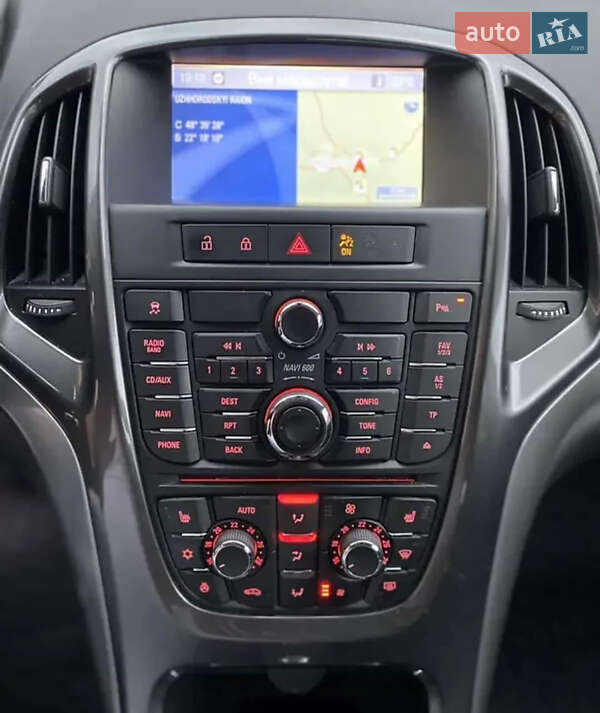 Універсал Opel Astra 2012 в Виноградові