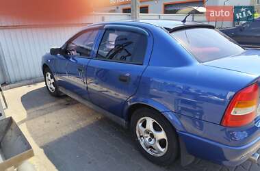 Седан Opel Astra 2006 в Киеве