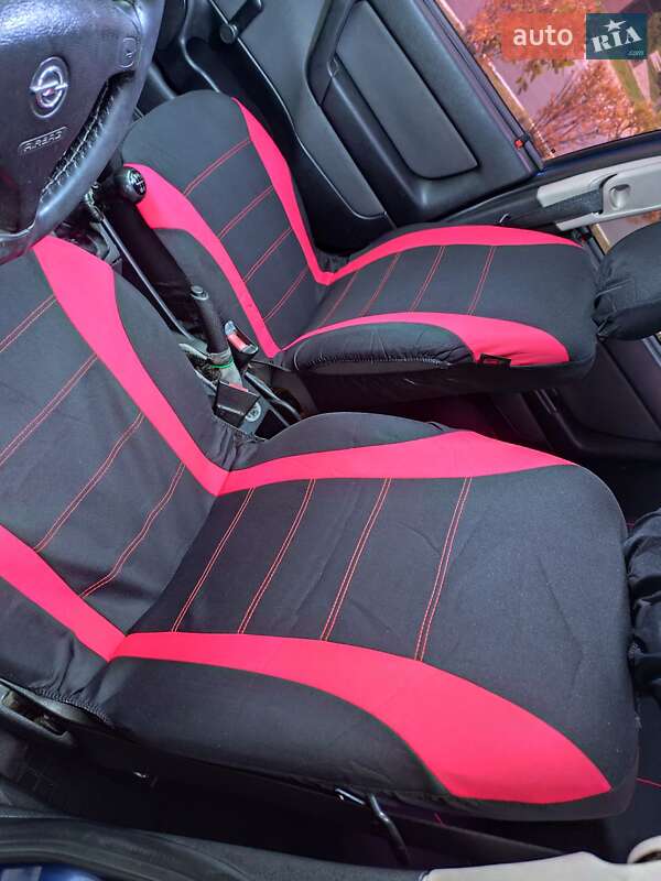 Седан Opel Astra 2006 в Киеве