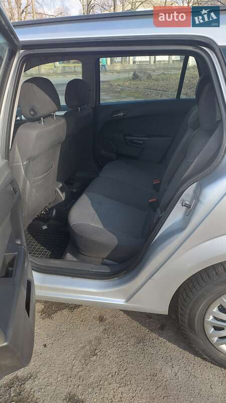 Універсал Opel Astra 2009 в Немирові