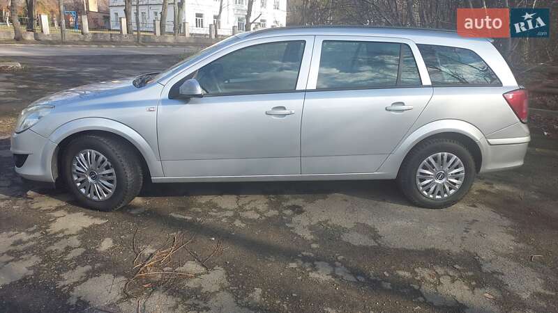 Універсал Opel Astra 2009 в Немирові