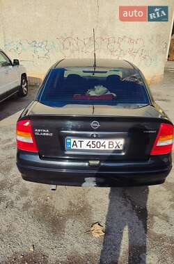 Седан Opel Astra 2008 в Івано-Франківську