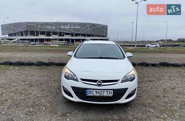 Універсал Opel Astra 2014 в Львові