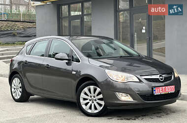 Хетчбек Opel Astra 2011 в Львові