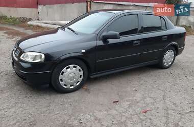 Седан Opel Astra 2008 в Хоролі