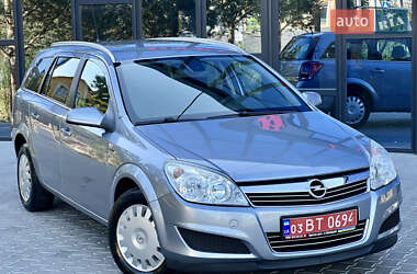 Універсал Opel Astra 2009 в Звягелі