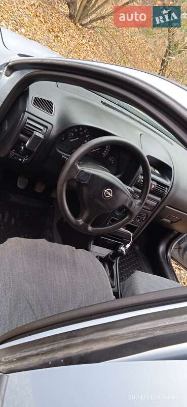 Седан Opel Astra 2005 в Кременчуге