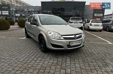 Хэтчбек Opel Astra 2008 в Львове