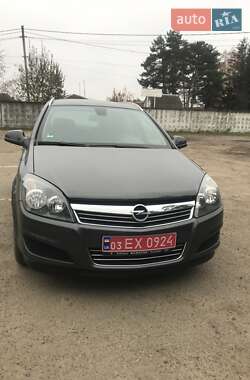 Універсал Opel Astra 2010 в Городку