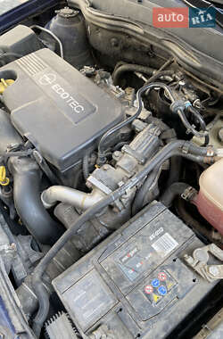 Универсал Opel Astra 2010 в 