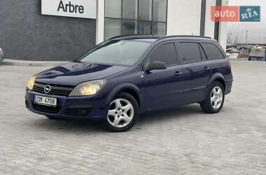 Универсал Opel Astra 2006 в Хусте