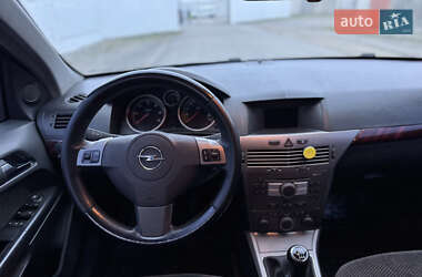 Хетчбек Opel Astra 2004 в Камені-Каширському