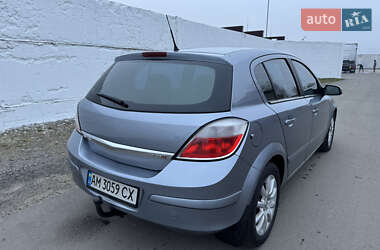 Хетчбек Opel Astra 2004 в Камені-Каширському