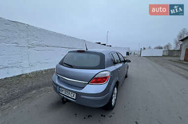 Хетчбек Opel Astra 2004 в Камені-Каширському