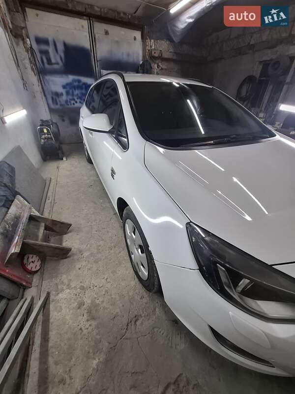 Хетчбек Opel Astra 2011 в Львові