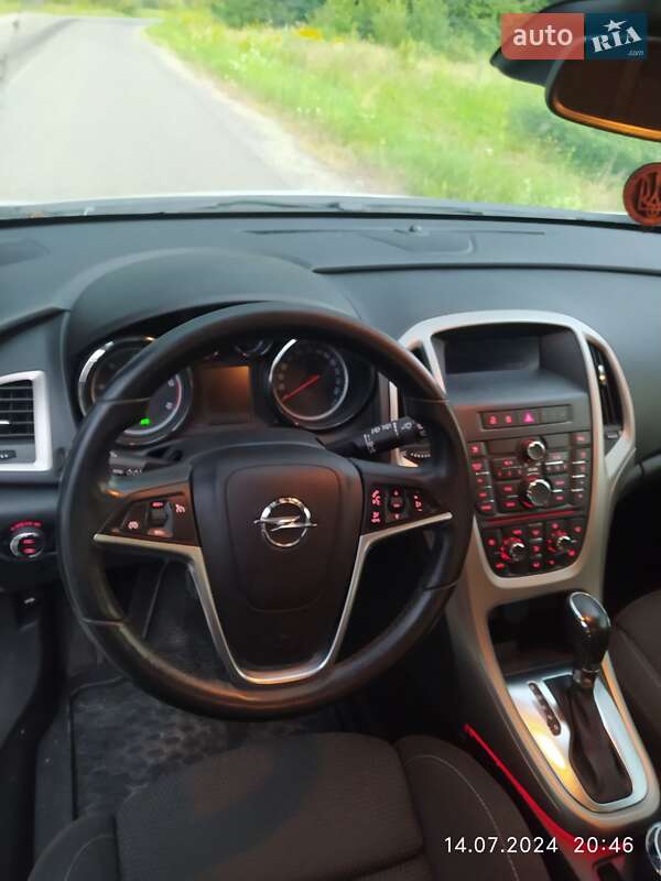 Хетчбек Opel Astra 2011 в Львові