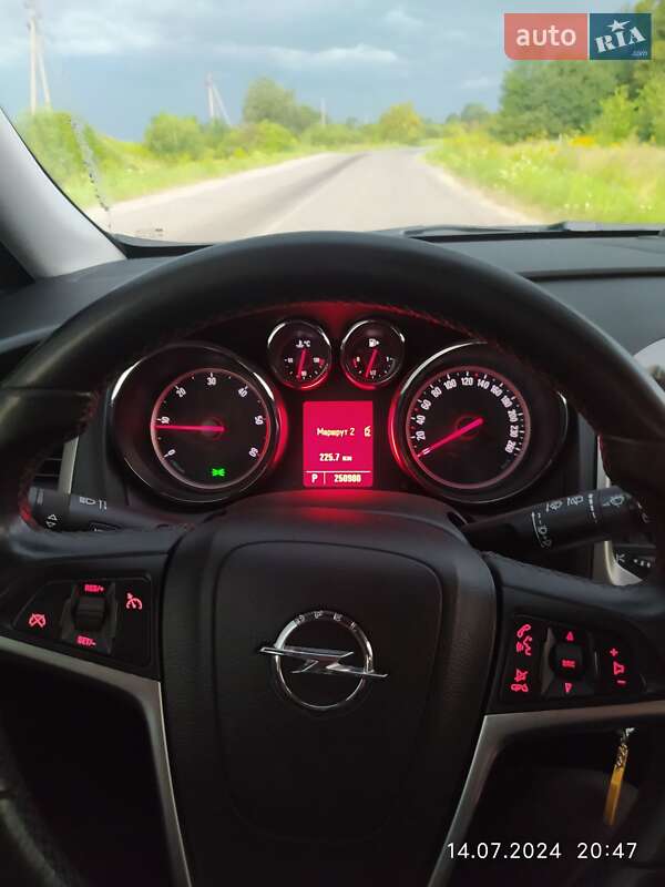 Хетчбек Opel Astra 2011 в Львові