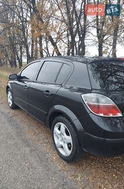 Хэтчбек Opel Astra 2007 в Ракитном