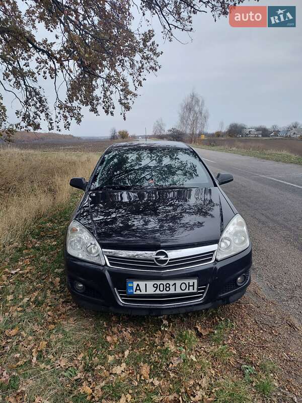 Хэтчбек Opel Astra 2007 в Ракитном