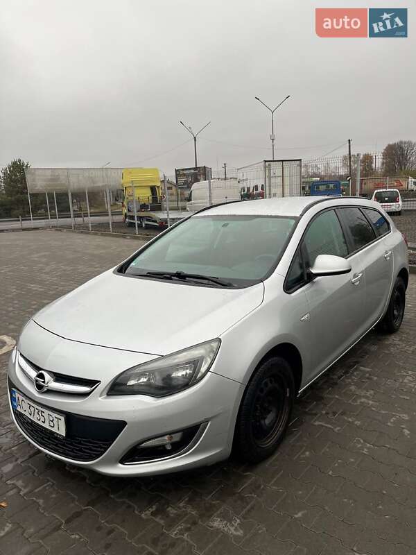 Opel Astra 2012