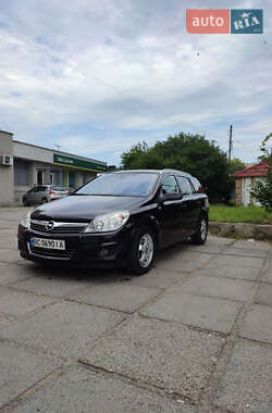 Універсал Opel Astra 2008 в Винниках