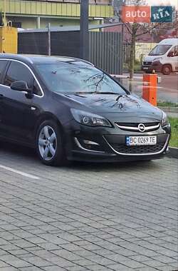 Універсал Opel Astra 2015 в Львові