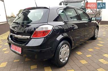 Хэтчбек Opel Astra 2005 в Ровно