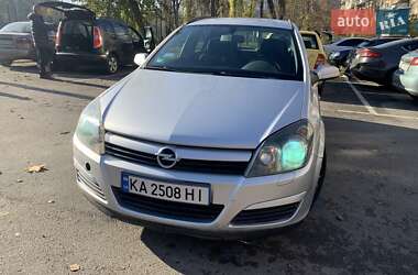 Універсал Opel Astra 2004 в Ірпені